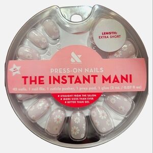The Instant Mani Press-On Nails Extra Short